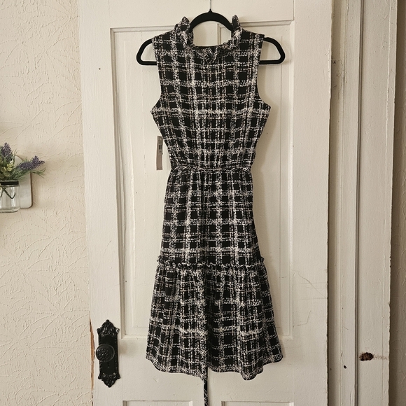 Lapis & Lillies Sleeveless Plaid Fit And Flare Dress Women’s Size Small, NWT - Picture 4 of 7